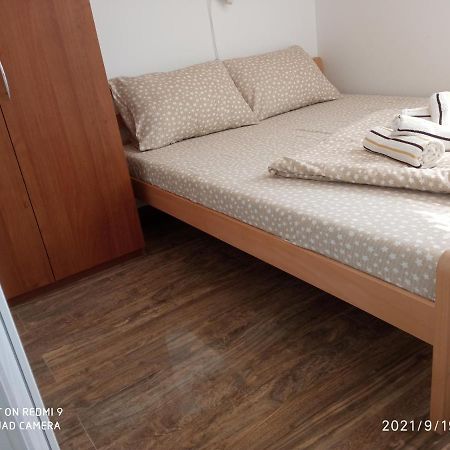 Smestaj Lux Apartment Veliko Gradiste Bagian luar foto