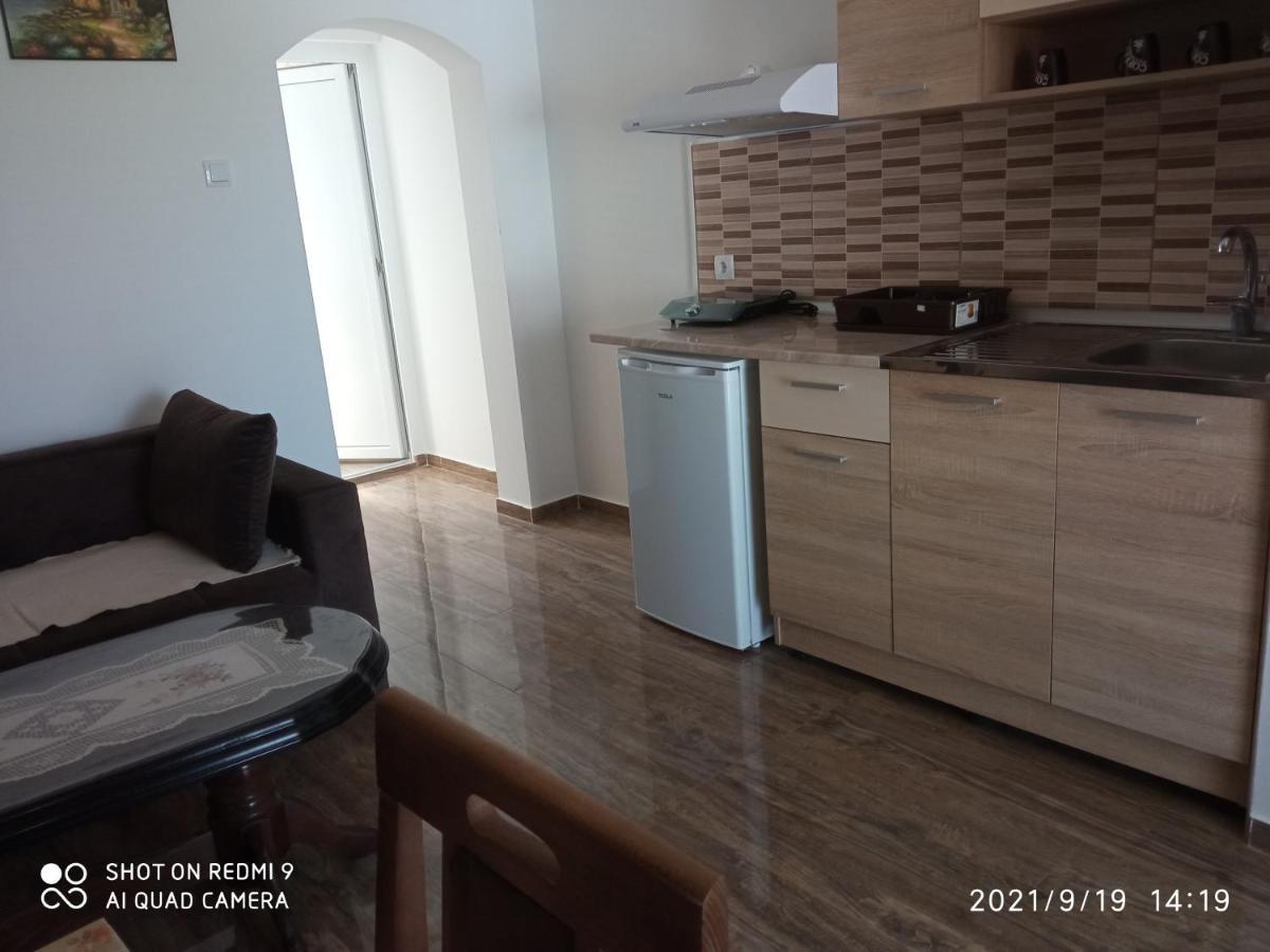 Smestaj Lux Apartment Veliko Gradiste Bagian luar foto